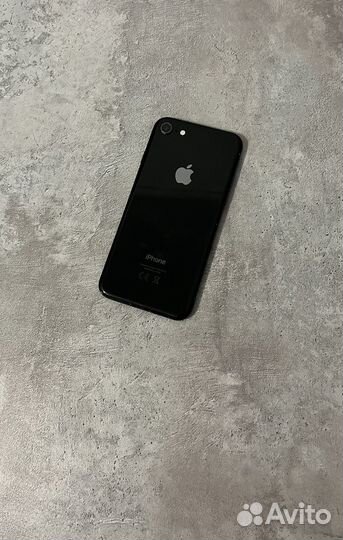 iPhone 8, 64 ГБ