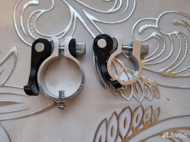 Зажим для рулевой колонки самоката