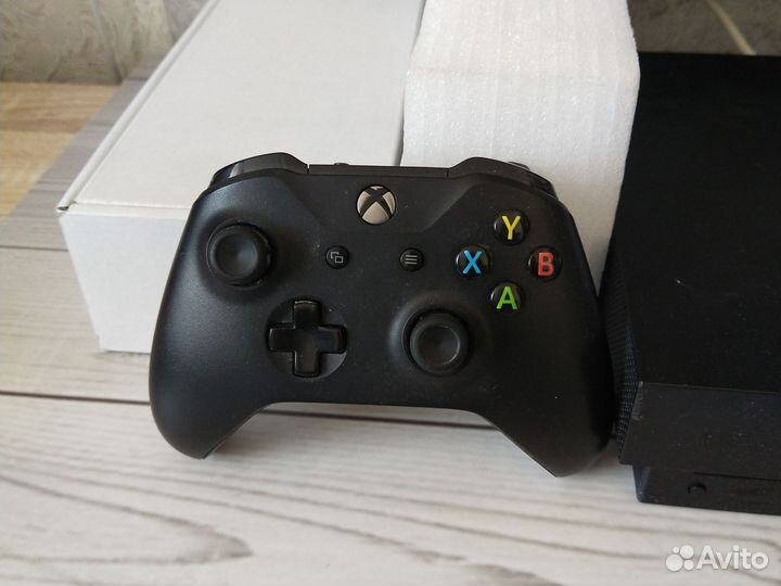 Xbox One x 1Tb