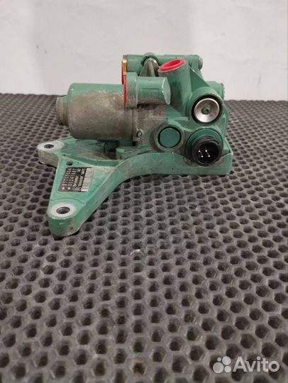 Клапан горного тормоза Volvo FH4 21707054