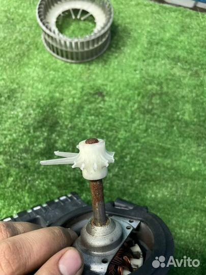 Моторчик печки Bmw 5 E60 N52B25 2006