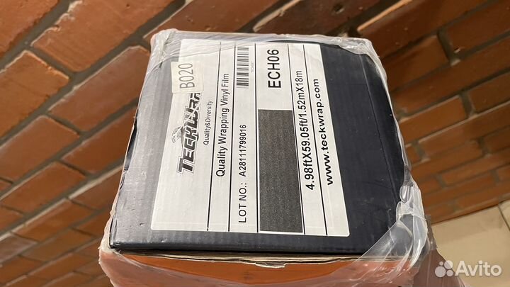 Виниловая пленка для автомобиля