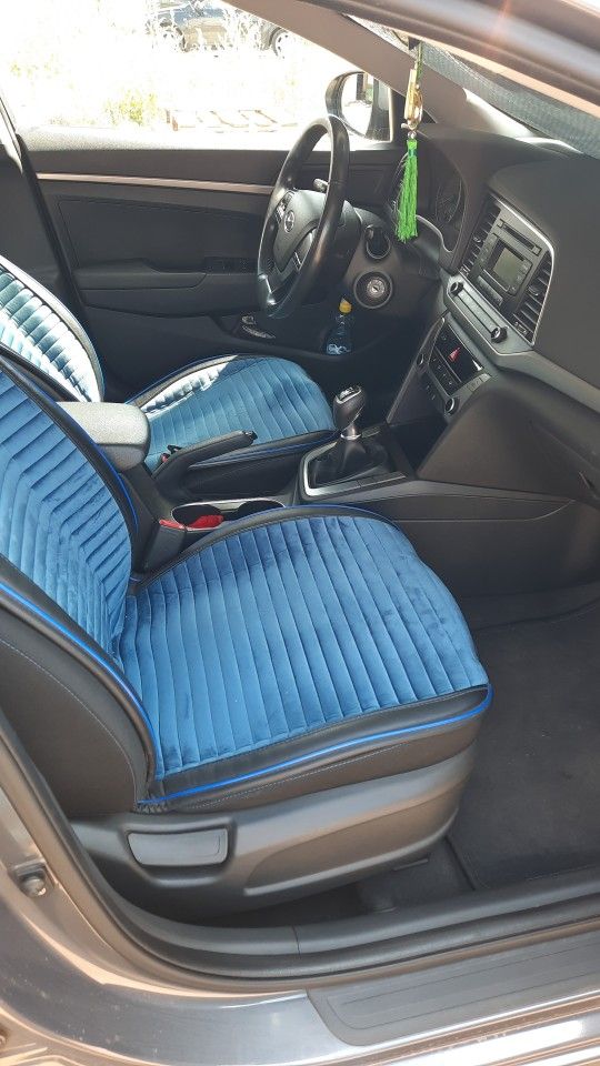 Hyundai Elantra: фото владельца