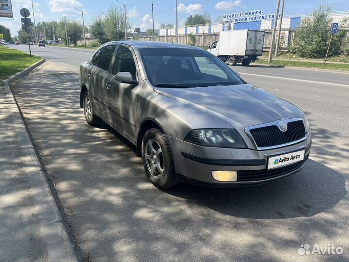 Skoda Octavia 1.6 AT, 2009, 238 000 км