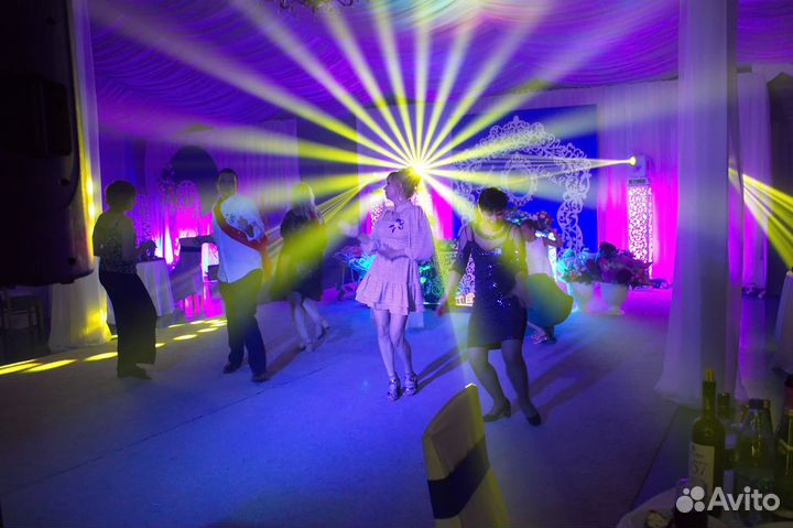 Концертный свет, тяжелый дым и холодные фонтаны