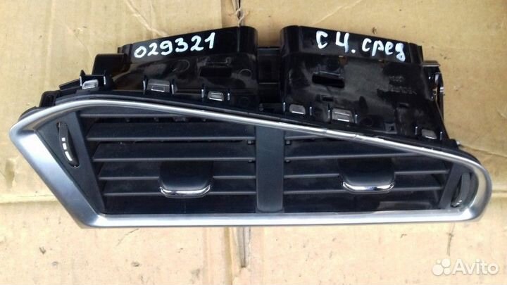 Дефлектор печки центральный Citroen C4 B7 2011