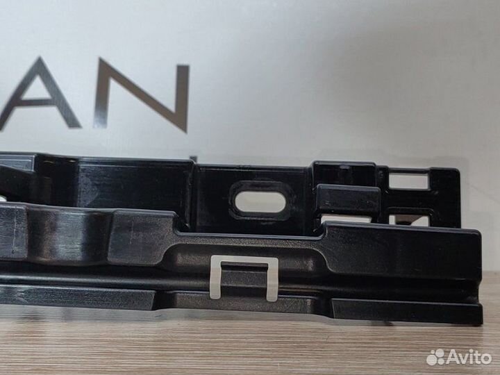 Кронштейн порога задний правый Bmw 5 F10 N63B44