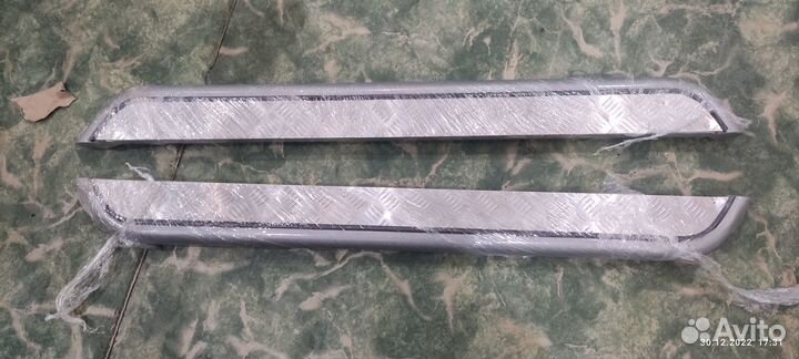 Подножки на 3-х дверную ниву