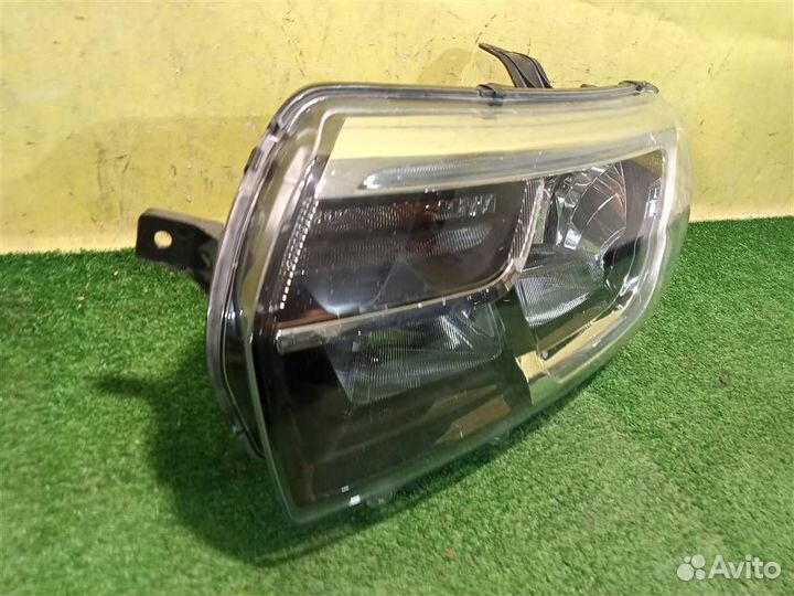 Фара левая Renault Logan II 2018