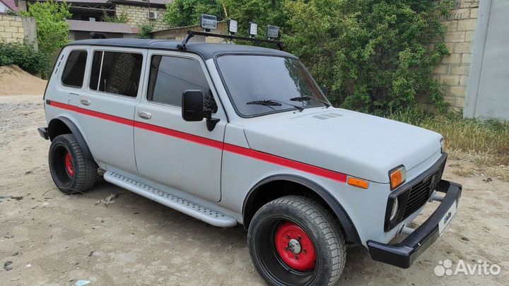 LADA 4x4 (Нива) 1.7 МТ, 2004, 165 000 км