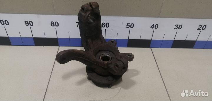 Кулак поворотный передний левый Fusion 2002-2012