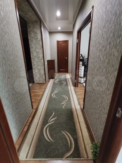 2-к. квартира, 67 м², 4/10 эт.