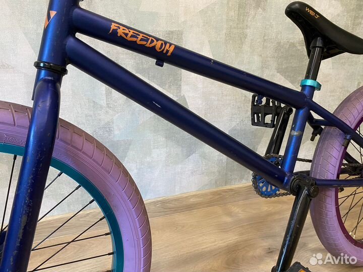 Трюковой велосипед BMX