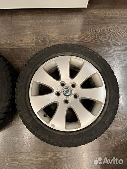 Оригинальные литые диски Skoda с зимней резиной