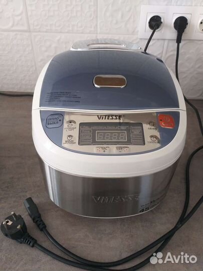 VitesseVS-577 Мультиварка работает. На запчасти