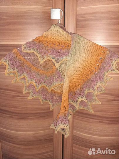 Шаль-фишю, платок, бактус