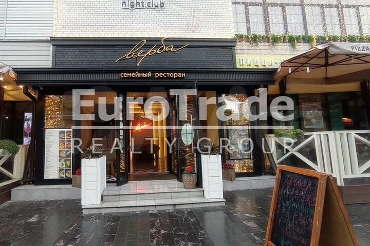 Продам торговое помещение, 670 м²