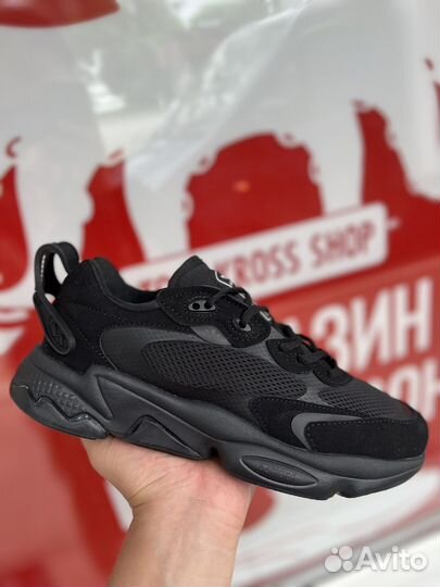 Кроссовки adidas ozweego