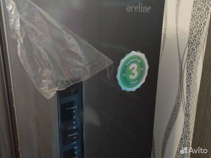Холодильник двухкамерный новый