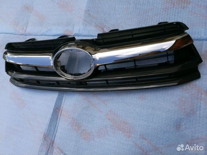 Решетка Toyota Highlander 50