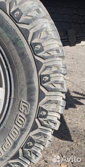 Cooper Discoverer STT 265/70 R16 57Y