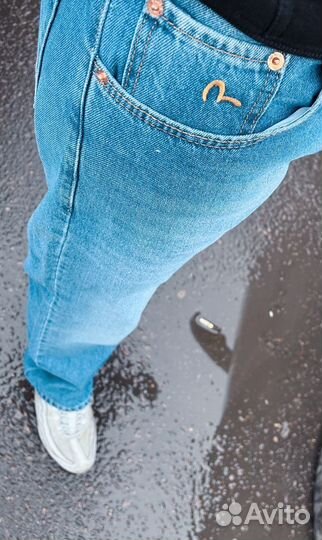 Джинсы evisu palace