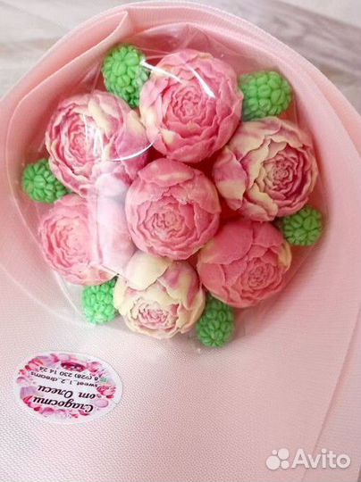 Сладкие съедобные букеты из шоколада и зефира