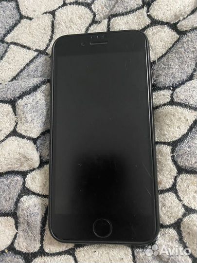 Телефон iPhone 8 64 gb