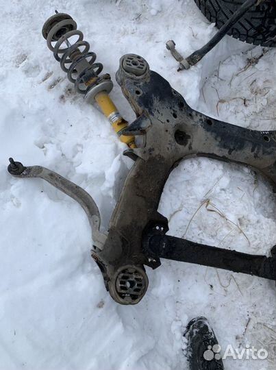 Передний подрамник Ауди a8 d2 4.2л