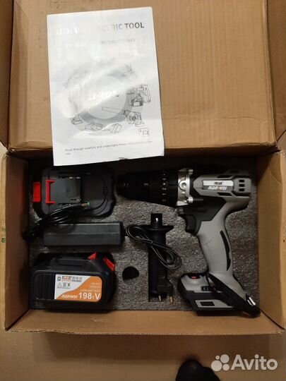 Аккумуляторная дрель шуруповерт