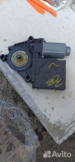 Моторчик стеклоподъемника skoda octavia a5