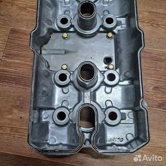 Крышка клапанная CB 400 nc23 honda nc31