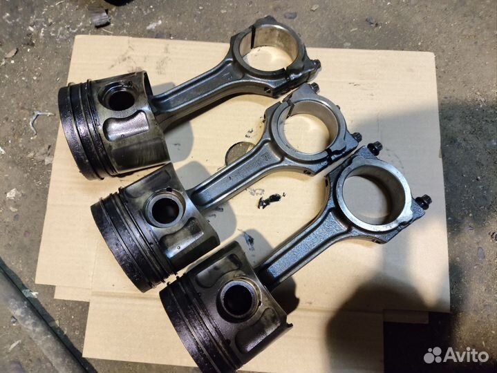 Поршень с шатуном Ford Transit 2.2