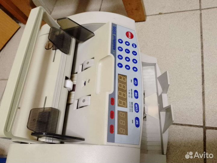 Счетчик денег банкнот assistant 3500