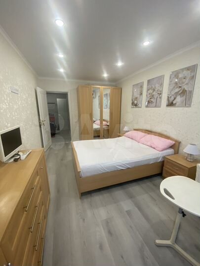 2-к. квартира, 63 м², 1/9 эт.