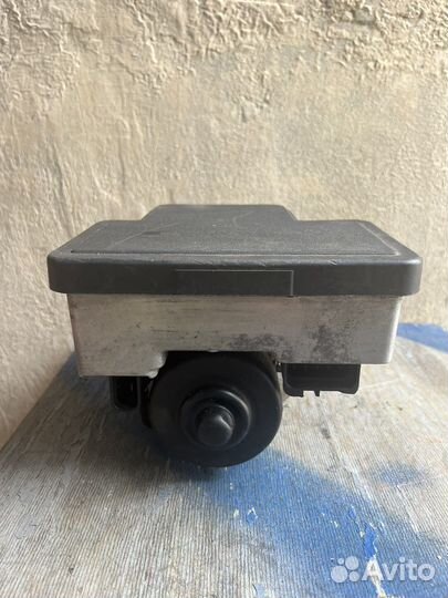 Блок управления abs chevrolet blazer