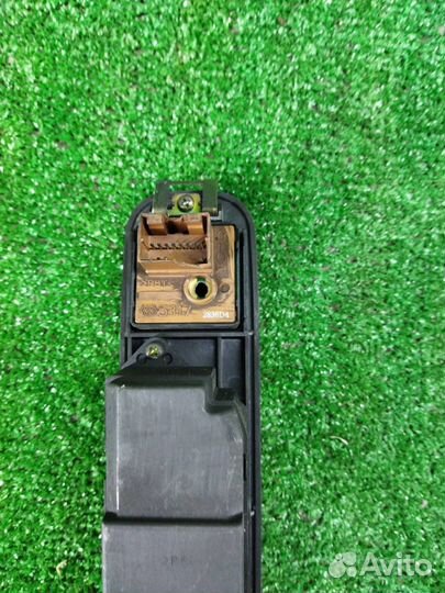 Блок управления стеклоподъемниками Mitsubishi Paje