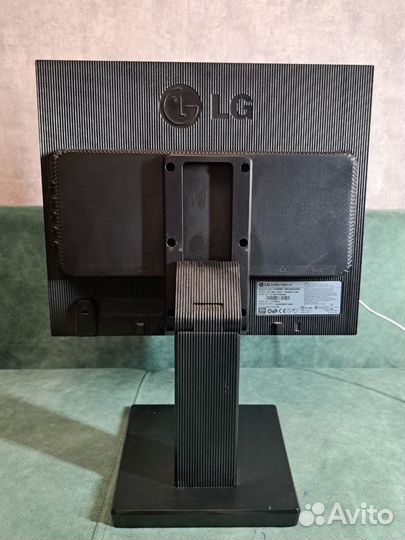 Монитор LG Flatron