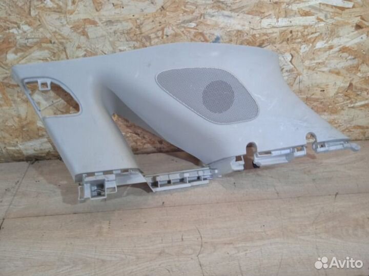 Обшивка багажника задняя правая Infiniti Fx S51