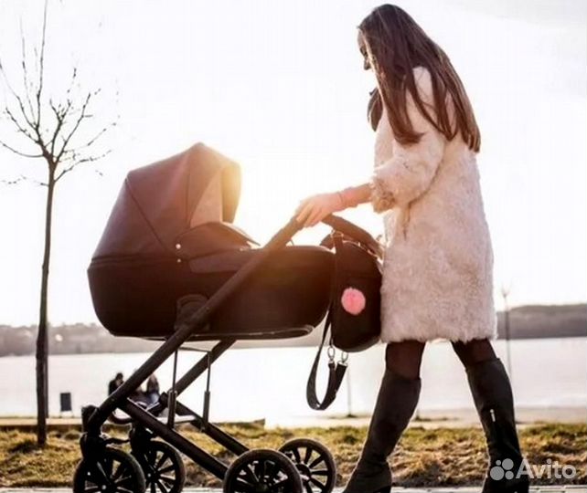 Коляска 3 в 1 с дождевиком и рукавичками
