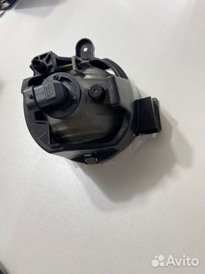 Фара противотуманная передняя правая Toyota Hilux