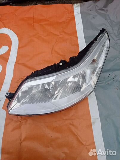 Фара левая citroen c4