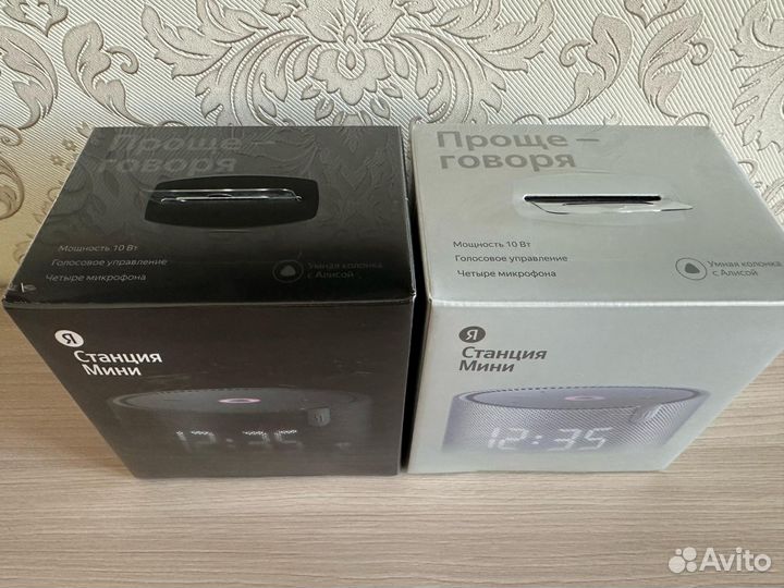 Умная колонка яндекс мини с часами