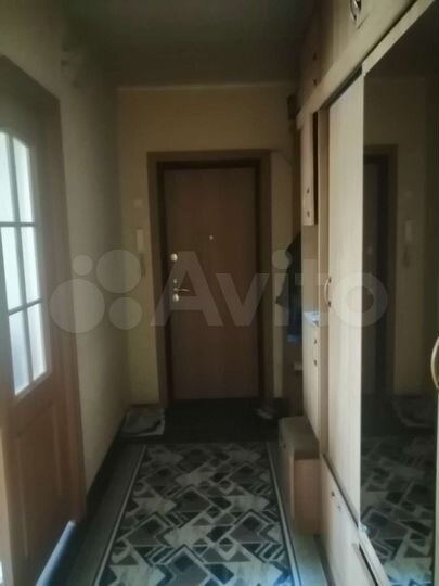 2-к. квартира, 52 м², 1/3 эт.