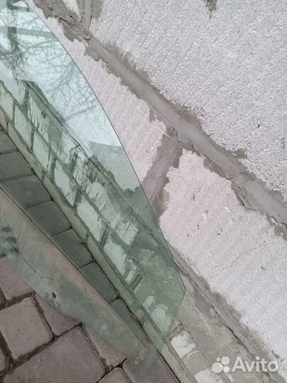 Стекло передней правой двери Geely Emgrand EC7