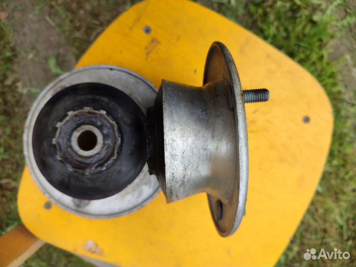 Опора переднего амортизатора BMW e39