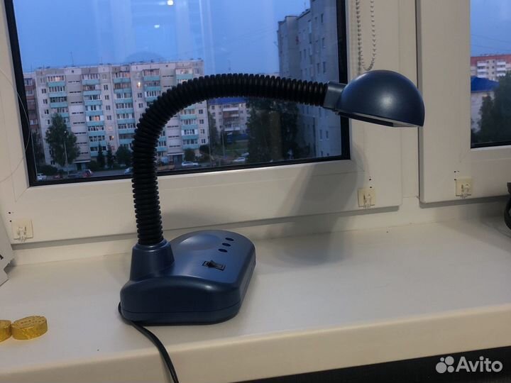 Лампа настольная