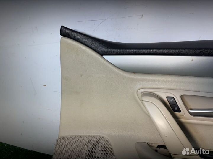 Обшивка двери передняя правая Volkswagen Passat Cc