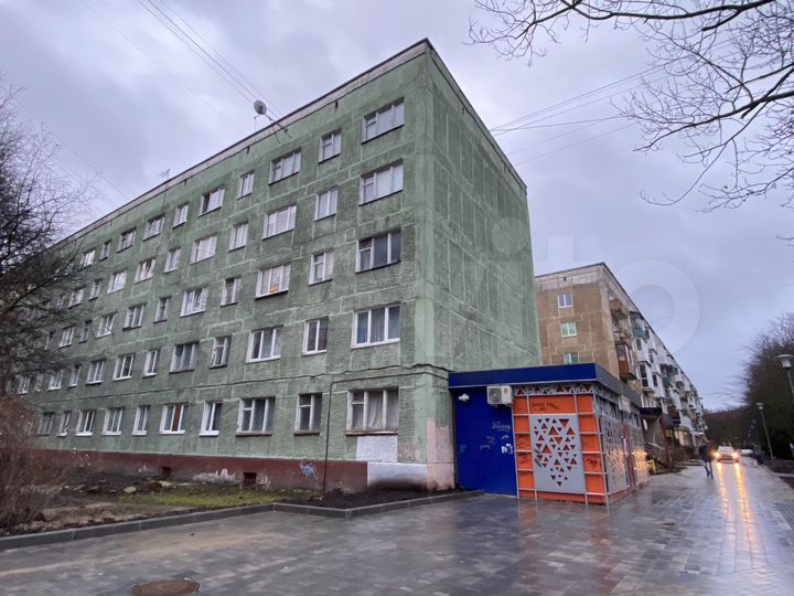 Комната 11,8 м² в 6-к., 1/5 эт.