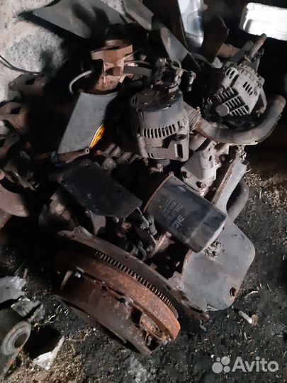 Двигатель 4м40